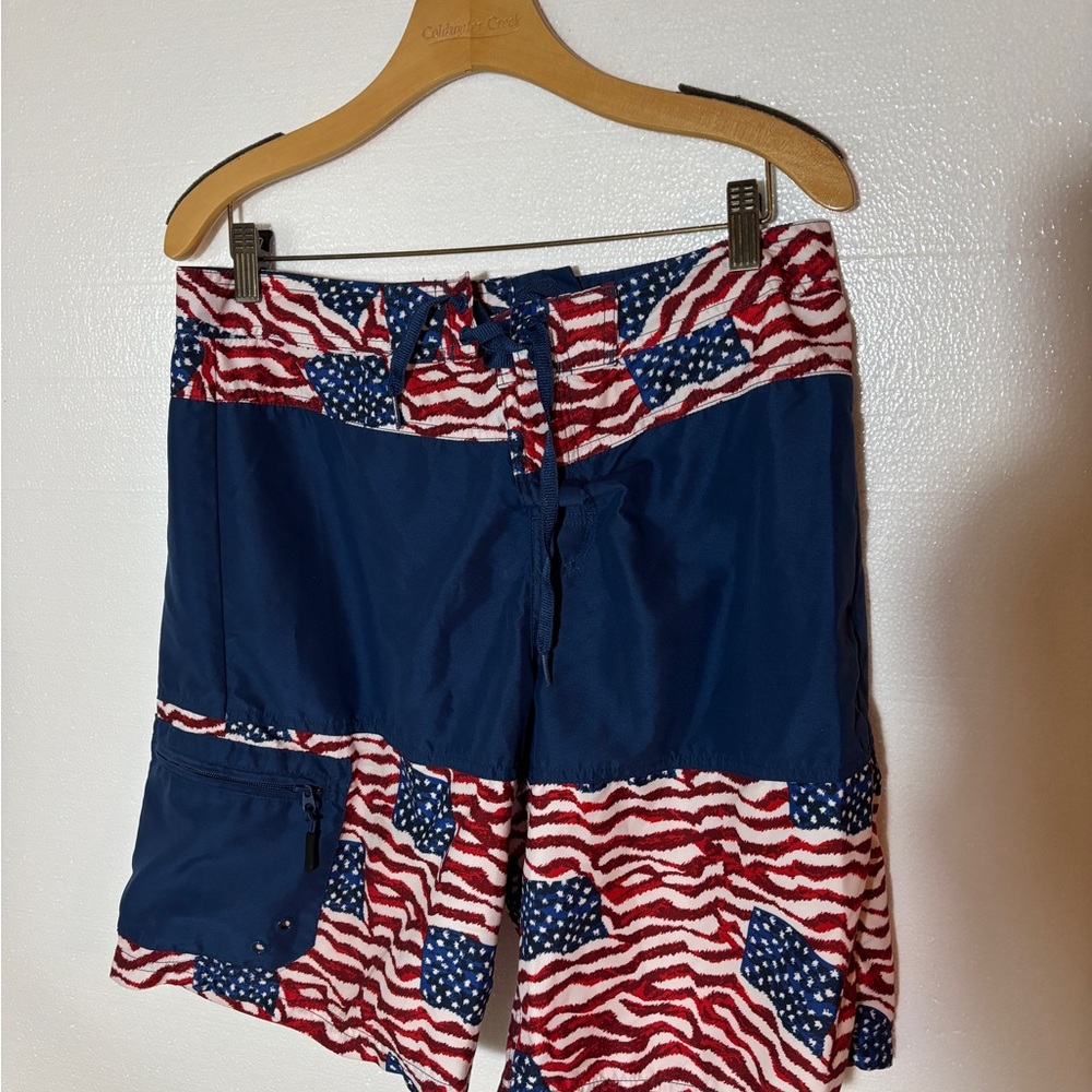Cabrelas Patriotic American Flag Swim Shorts Board Shorts Size 32